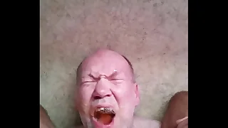 Camiel swallows pee from Chris